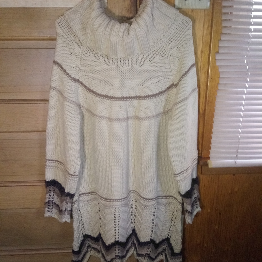 LONG SWEATER